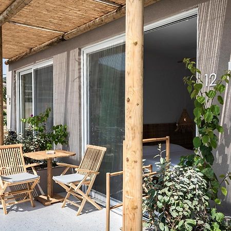 Arion Seaside Suites Paleros Exteriör bild