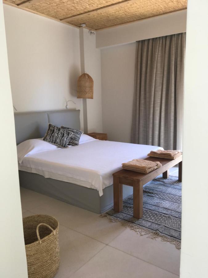 Arion Seaside Suites Paleros Exteriör bild