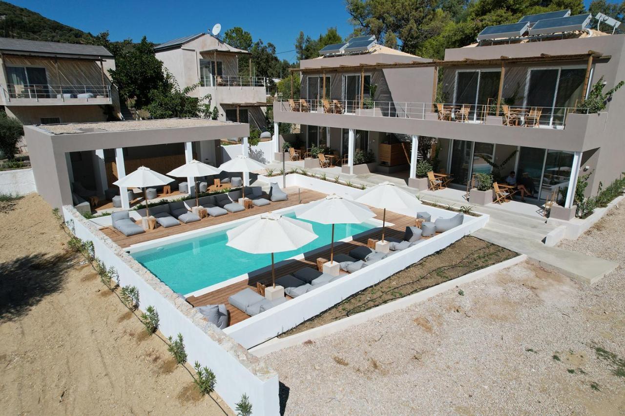 Arion Seaside Suites Paleros Exteriör bild