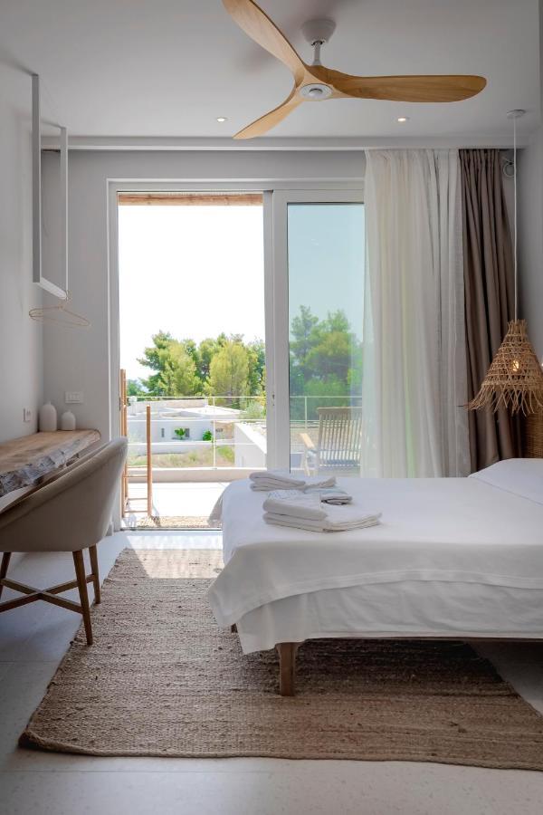 Arion Seaside Suites Paleros Exteriör bild