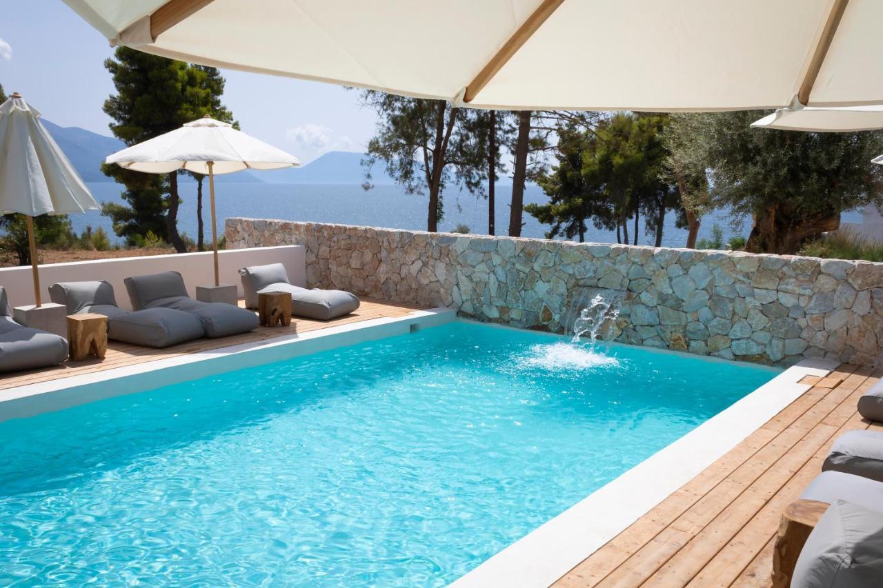 Arion Seaside Suites Paleros Exteriör bild