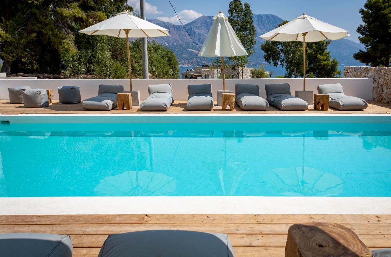 Arion Seaside Suites Paleros Exteriör bild